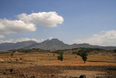 This is the tallest mountain in the area, and home to Asheton Maryam Monestary.