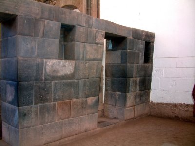 Inca stonework at Q'orikancha