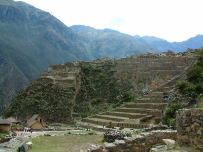 Ollantaytambo and surrounding mountains