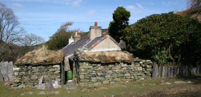 Bwthyn Cottage at Nant Ffrancon North Wales.jpg