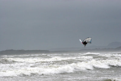 Surfing 142 .jpg