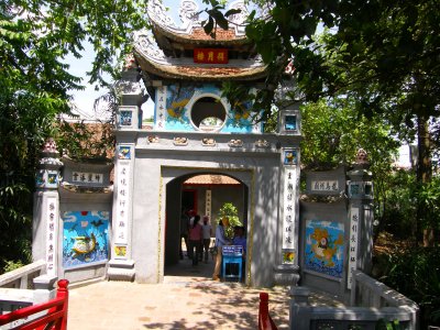 Ngoc Son (Jade Mountain) Temple