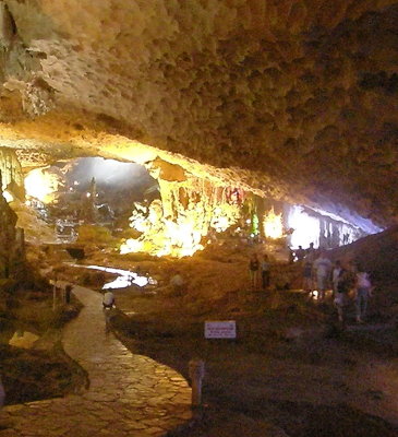 Hang Sun Sot Cave