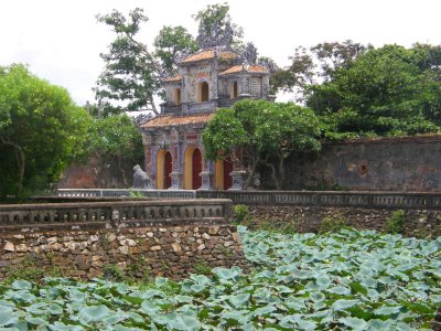Hien Nhon Gate