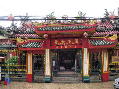 Chua Quan Am temple
