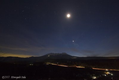 Moon,Venus over the Mt.Ontake