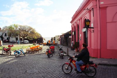 rush hour in colonia, uruguay