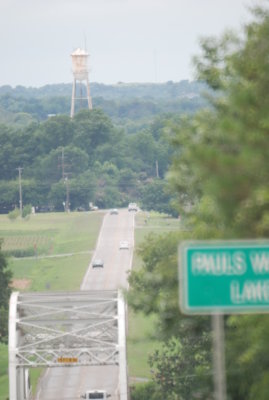 SH19-WASHITA RIVER BRIDGE LOOKING WEST TO WATER TOWER IN PAULS VALLEY-6-15-2007-2.JPG