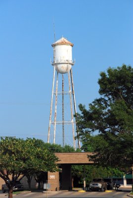 Pauls Valley Water Tower