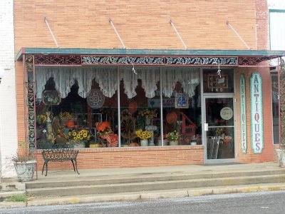Antique store on Main Street1.jpg