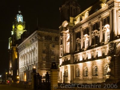 The three graces by night
