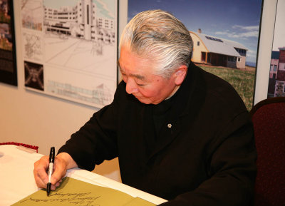 Raymond Moriyama - Book Signing