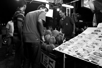 28-09-07 the durian seller