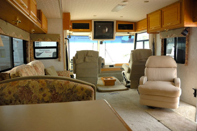 09- Living area view from kitchen dinette with front left slide open