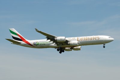 Emirates   Airbus A340-500  A6-ERI
