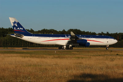 Lan Chile   Airbus A340-300   CC-CQE