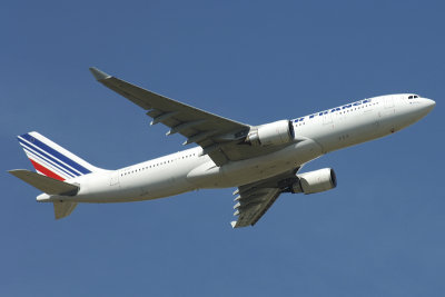Air France   Airbus A330-200   F-GZCO