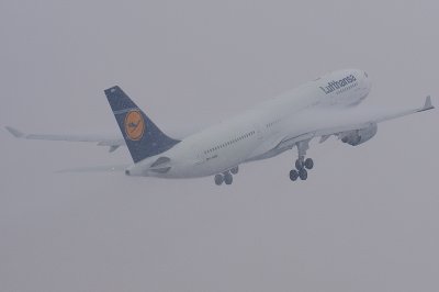Lufthansa   Airbus A330-200   D-AIMA