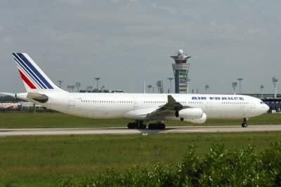Air France   Airbus A340-300   F-GNIF