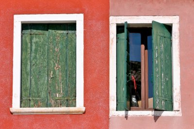 Neighbours, 1 shady