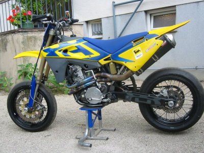 Husqvarna SMR570 Special edition with Slicks