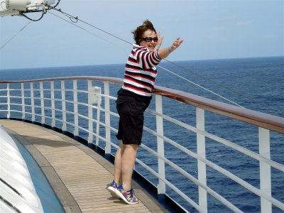 MJ Attempting the Titanic pose