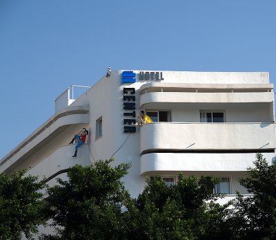 centerhotel1.JPG