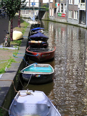 ams canal boats1.JPG