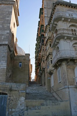 Valleta 48