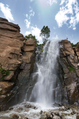 Ganjnameh Waterfall