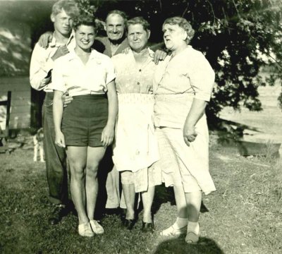 Bert, Marian, Alfred, Esther McDonald and Mrs. Parkinson