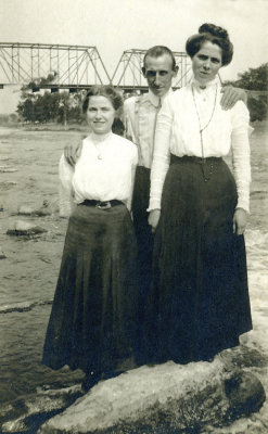 Esther Lancaster, George Thomson & Rachel Lancaster