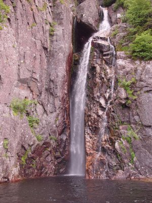 ONE OF THE SMALLER WATERFALLS ON WESTERN BROOK POND