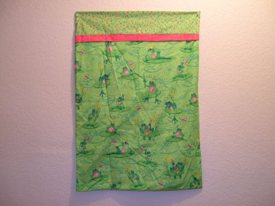 pillowcase frogs.jpg