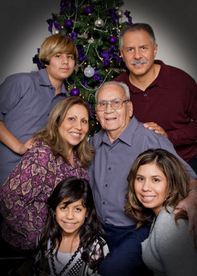 the_v_family_december_2007