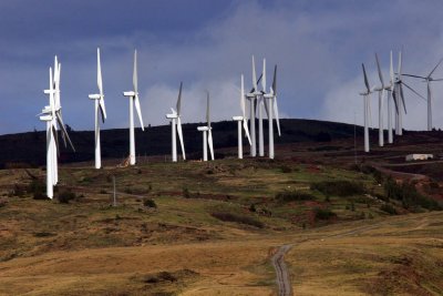 New power generating windmills on Maui