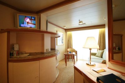 D218 (Dolphin Deck mini-suite)