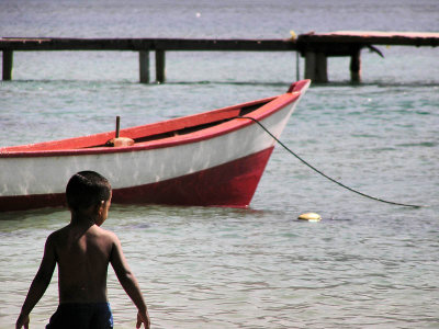 A kid in the island / Un chico en la isla
