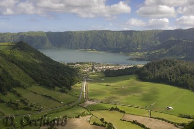 Sete Cicades and Lagoa Azul