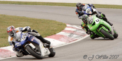 Kevin Lacombe, Yamaha YZF-R1 (34), Brett McCormick, Kawasaki ZX-10R (6), Francis Martin, Suzuki GSX-R1000 (16)