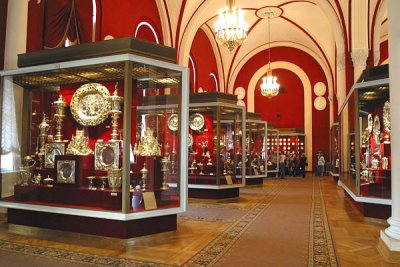 Inside Kremlin's Armoury (Museum Since 1806)
