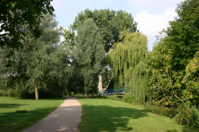 Vondelpark path