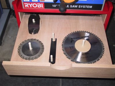 Mobile storage/base for my Ryobi BT3100 Table Saw