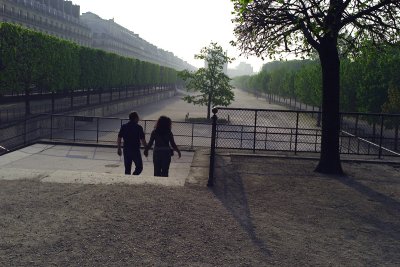 Couple in the Tuileries