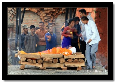 Mourning the Dead, Pashupati Ghats, Nepal