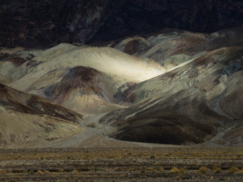 <B>Light Show</B> <BR><FONT SIZE=2>Death Valley, California  February 2007</FONT>