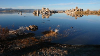 GALLERY :: Mono Lake: Fantasy Landscape::California, 2006