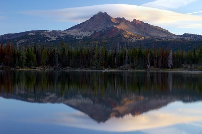 Broken Top from Sparks Lake