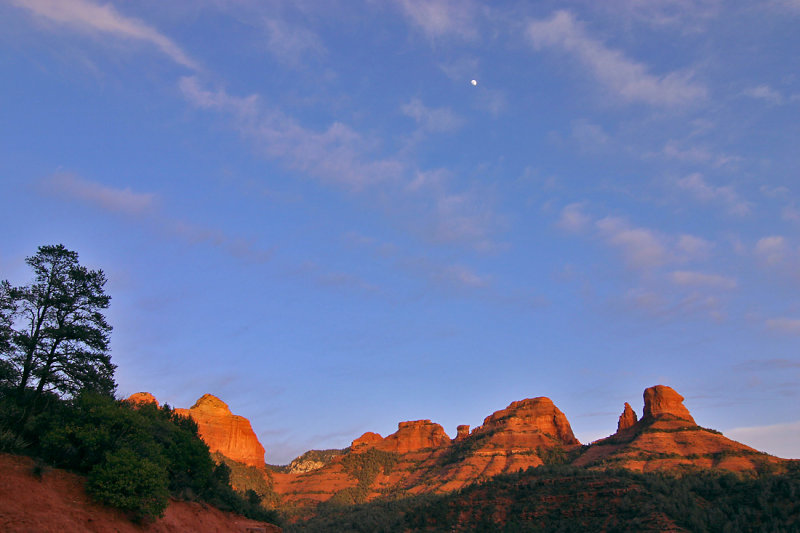 Moon-rise over Red Rocks