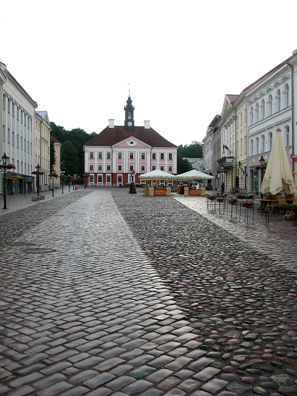 Townhall square in Tartu